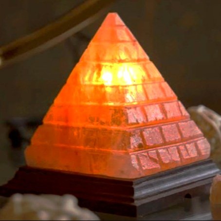 Himalayan salt pyramid Shape lamp
